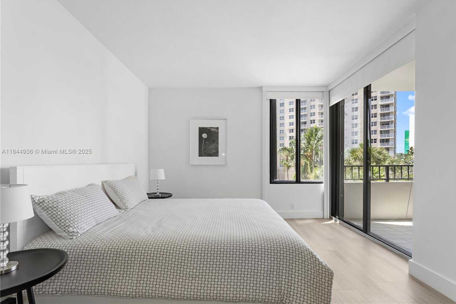 Small Image of 520 BRICKELL KEY DR #A513, Miami Number 9