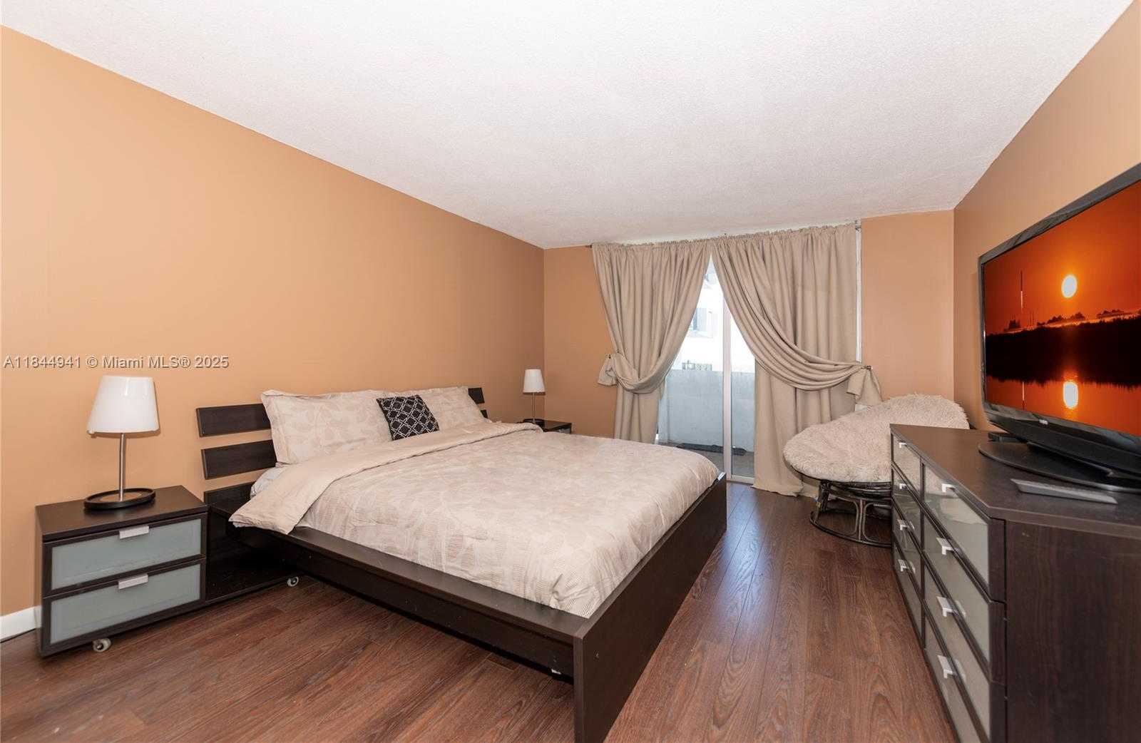 Small Image of 2750 NORTH EAST 183RD ST #1207, Aventura Number 14