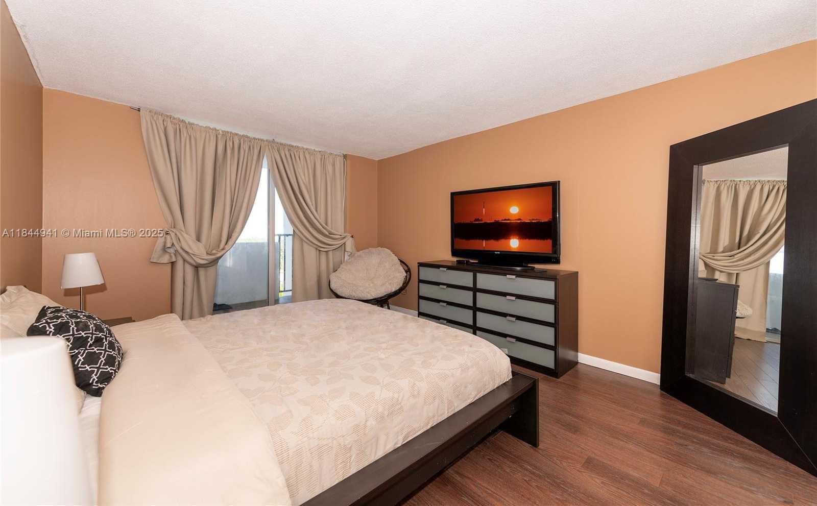 Small Image of 2750 NORTH EAST 183RD ST #1207, Aventura Number 17