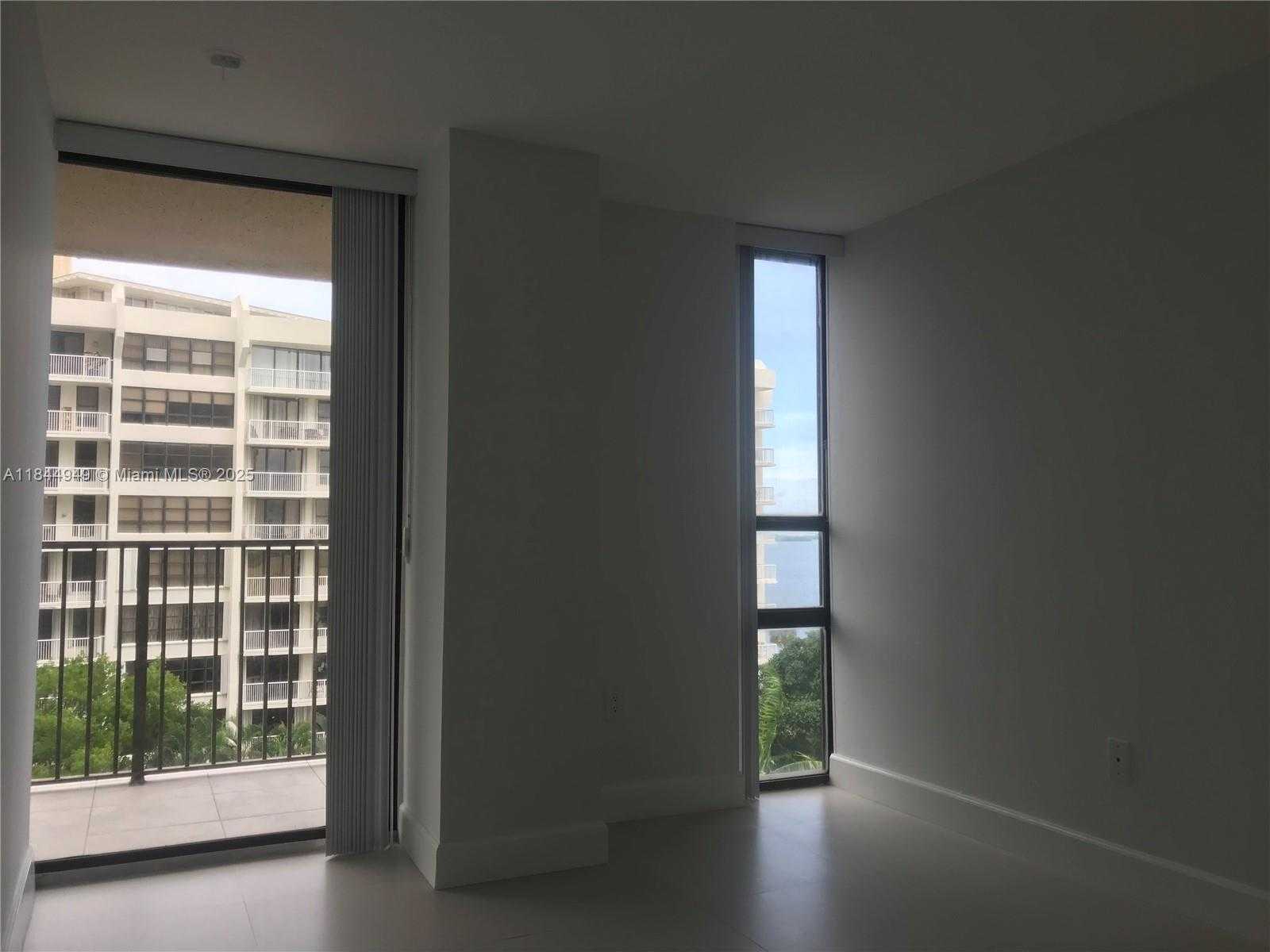 Small Image of 1450 BRICKELL BAY DR #604, Miami Number 12