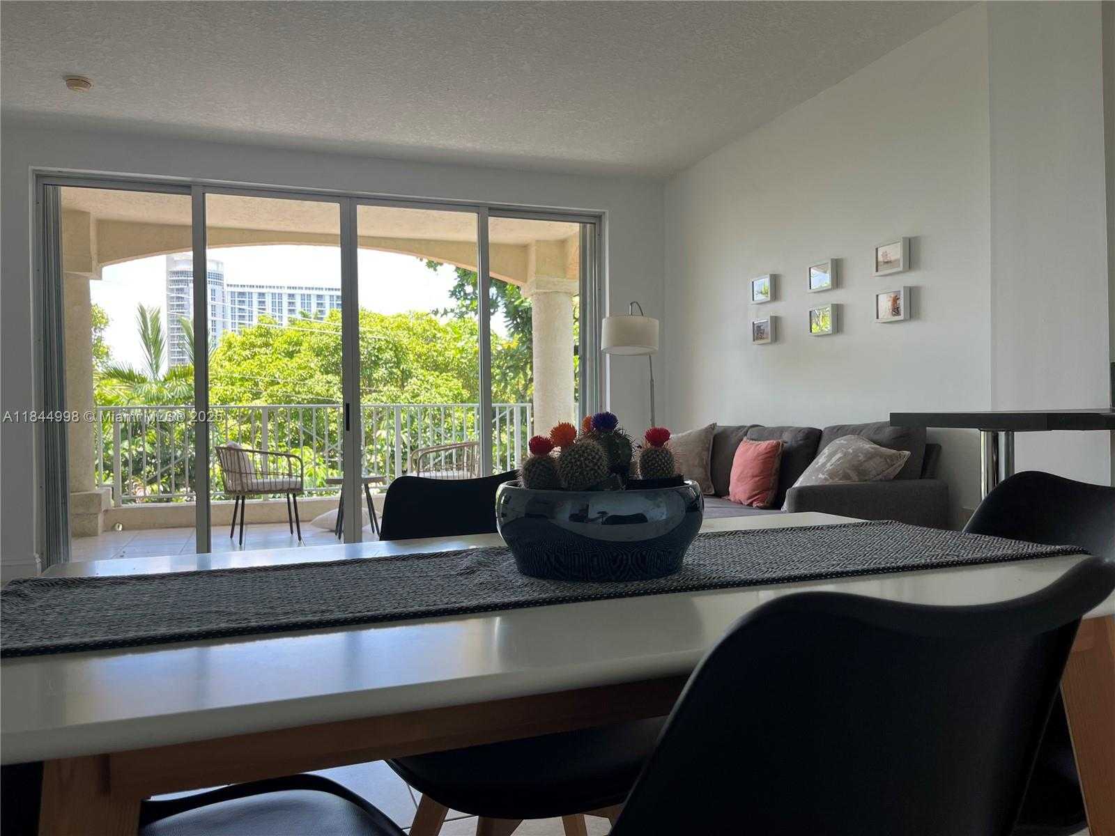 Small Image of 1824 BRICKELL AVE #2D, Miami Number 11