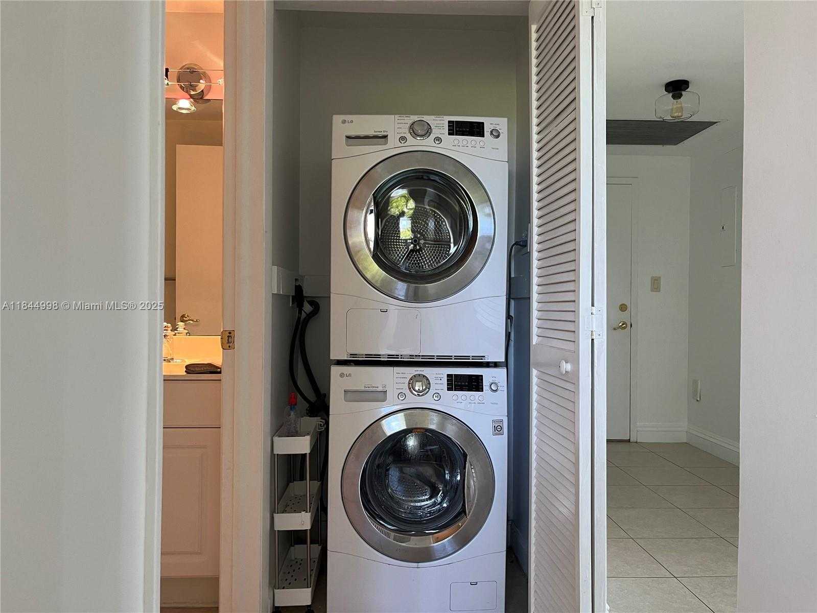Small Image of 1824 BRICKELL AVE #2D, Miami Number 27