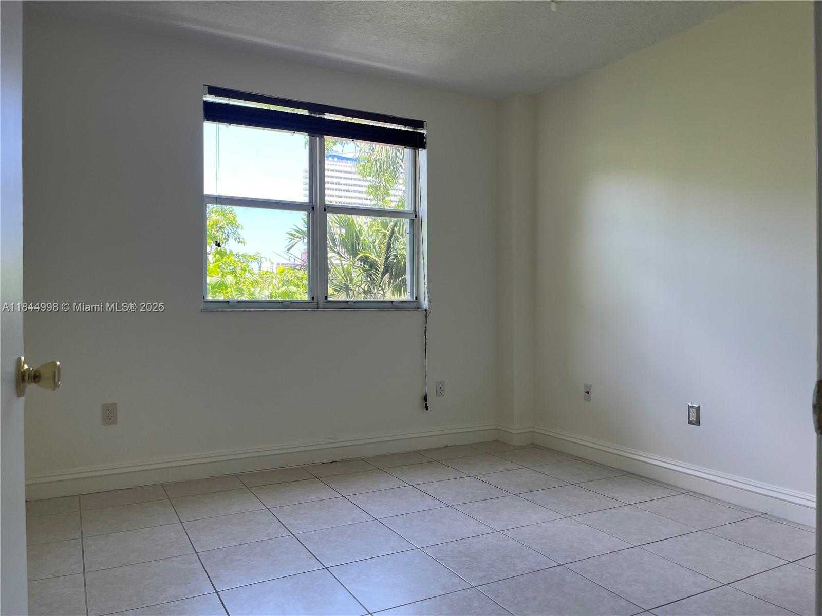 Small Image of 1824 BRICKELL AVE #2D, Miami Number 29