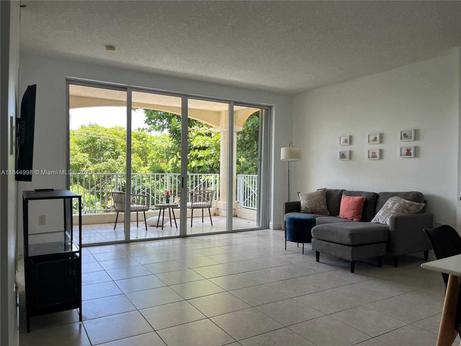 Small Image of 1824 BRICKELL AVE #2D, Miami Number 3