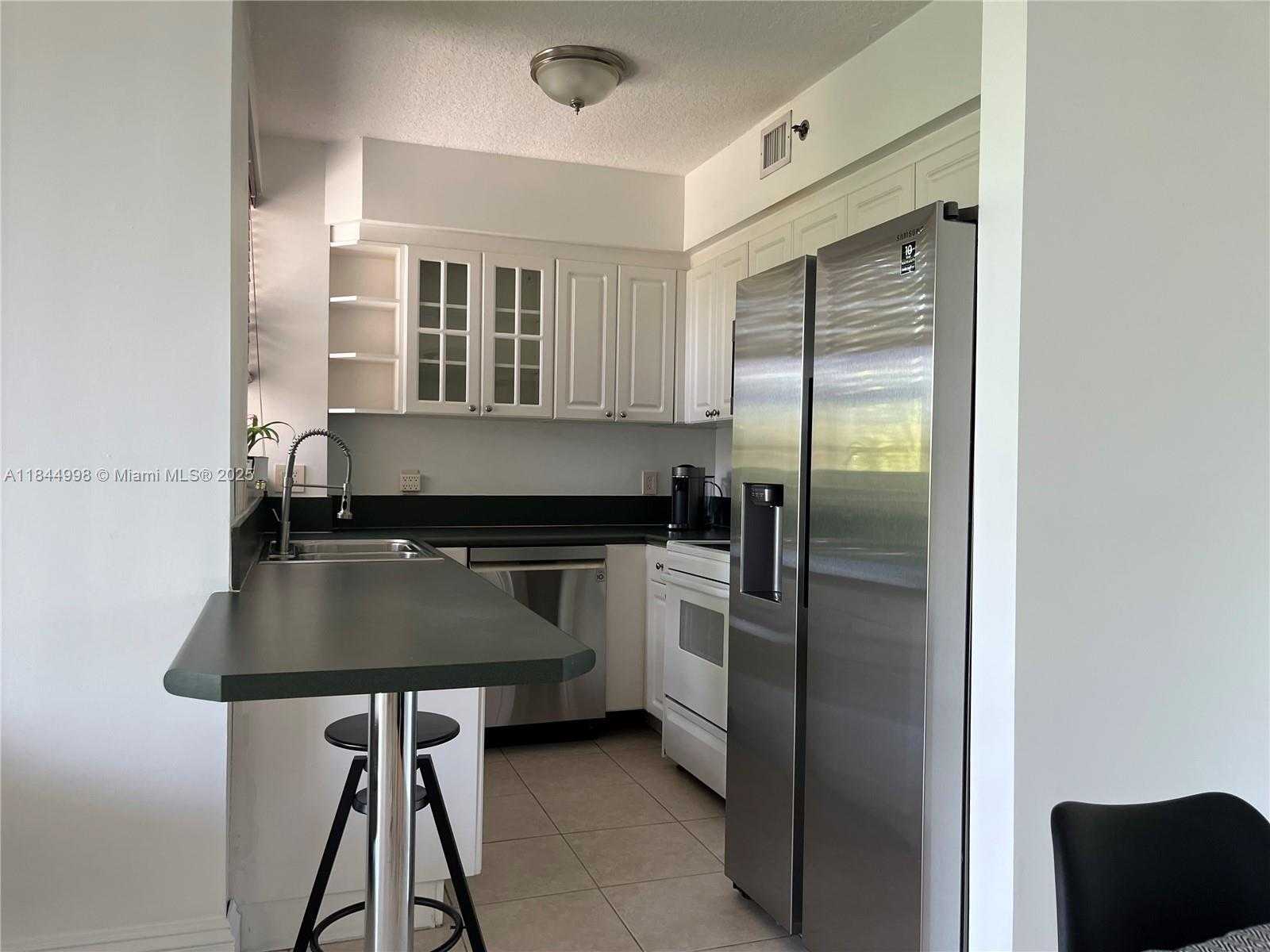 Small Image of 1824 BRICKELL AVE #2D, Miami Number 6