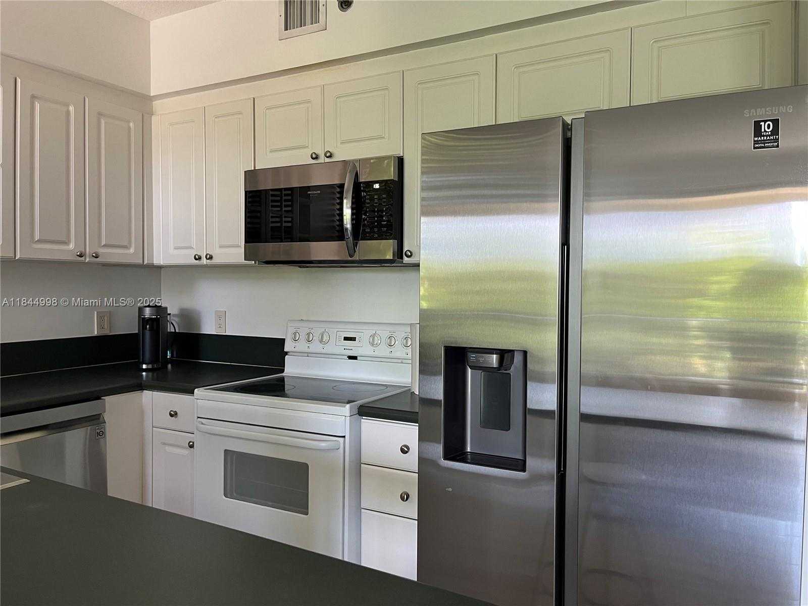 Small Image of 1824 BRICKELL AVE #2D, Miami Number 8