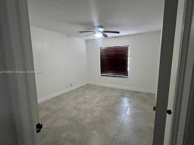 Small Image of Miami Number 8