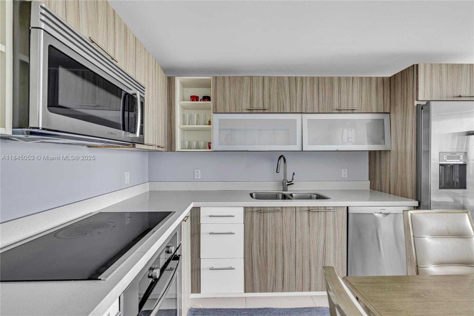 Small Image of 6700 INDIAN CREEK DR #1205, Miami Beach Number 9