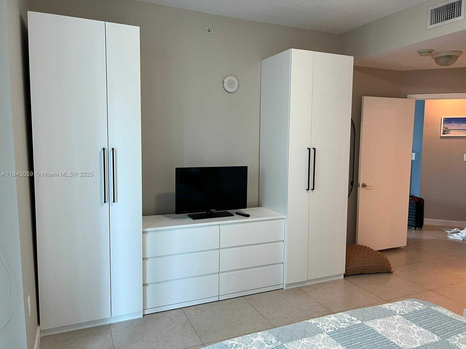 Small Image of 1111 SOUTH WEST 1ST AVE #1419-N, Miami Number 21