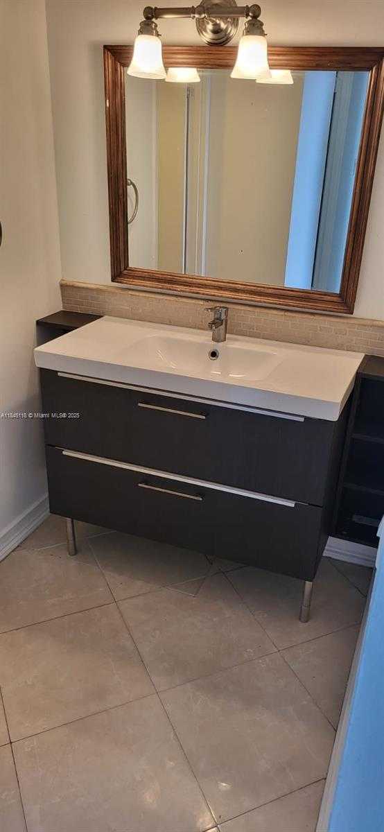 Small Image of 1301 NORTH EAST MIAMI GARDENS DR #602W, Miami Number 22