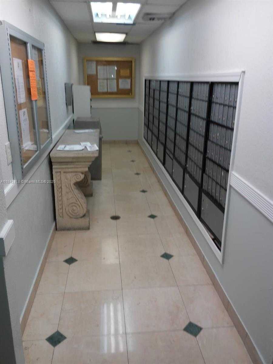 Small Image of 1301 NORTH EAST MIAMI GARDENS DR #602W, Miami Number 4