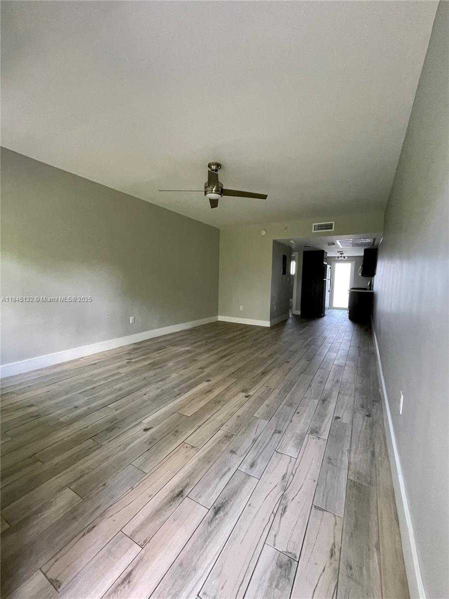 Small Image of 942 LENOX AVE #12, Miami Beach Number 6