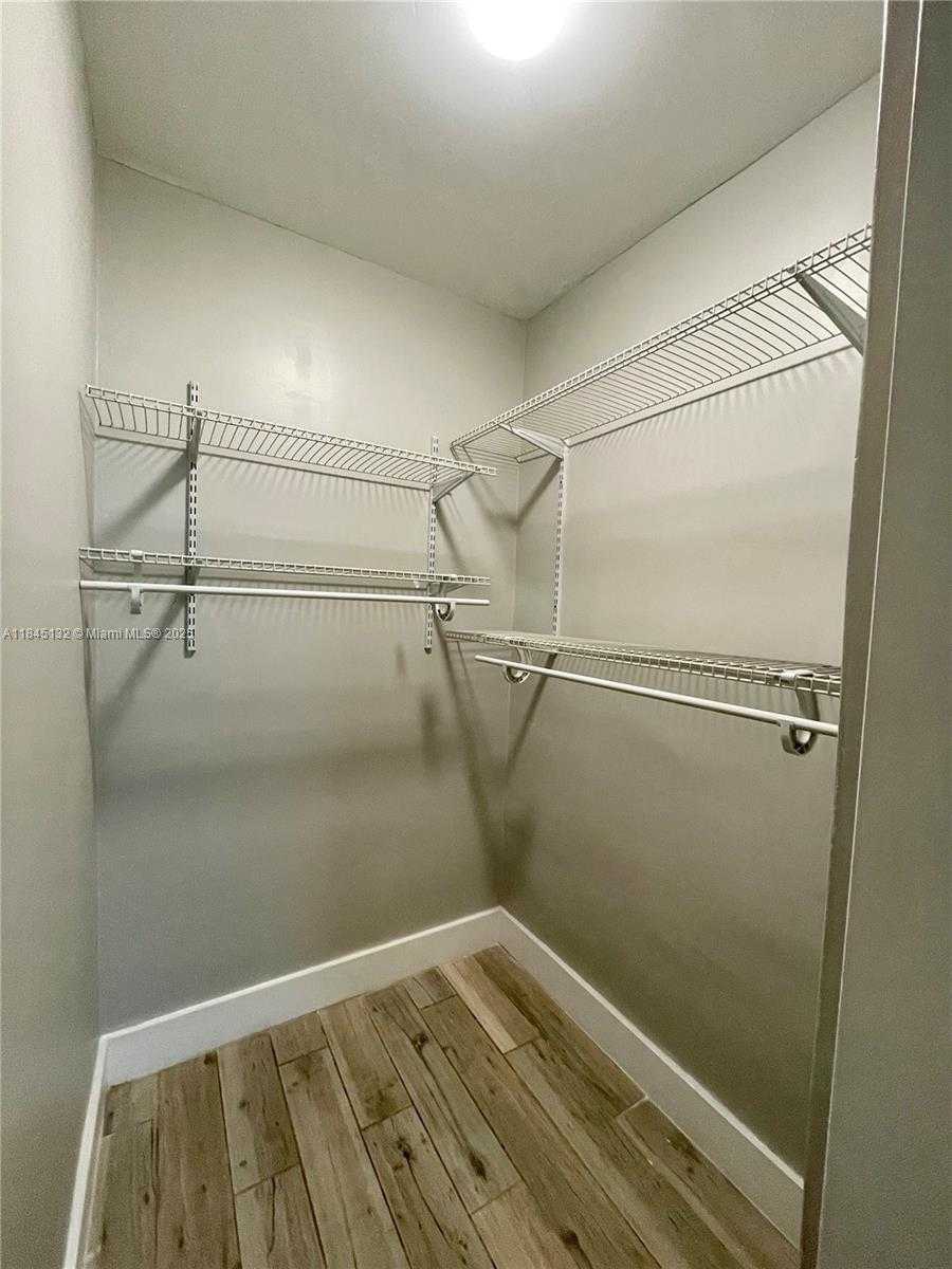 Small Image of 942 LENOX AVE #12, Miami Beach Number 7