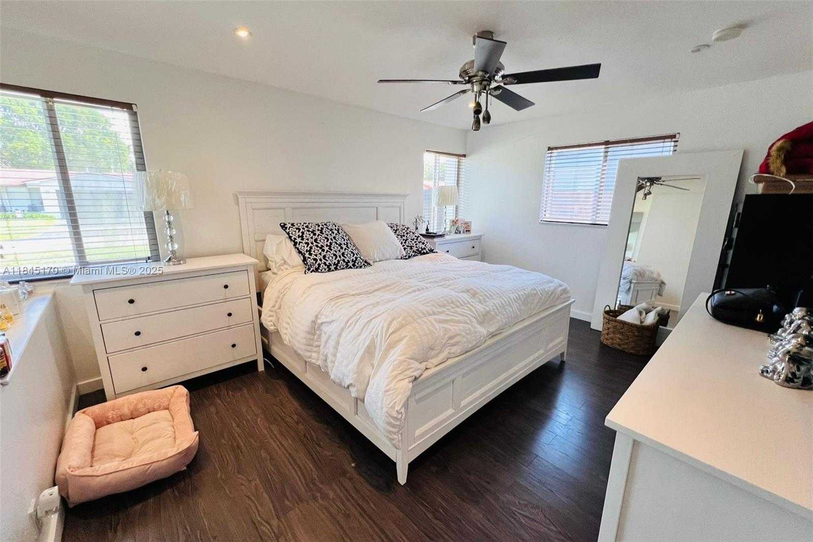 Small Image of 8040 SOUTH WEST 196TH, Cutler Bay Number 16