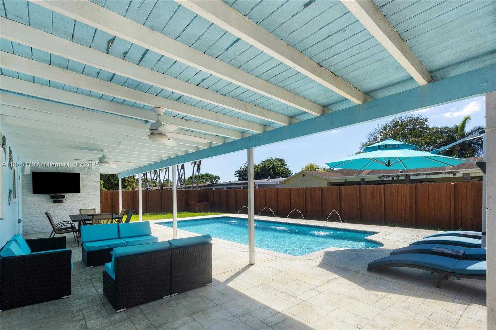 Small Image of 8040 SOUTH WEST 196TH, Cutler Bay Number 19