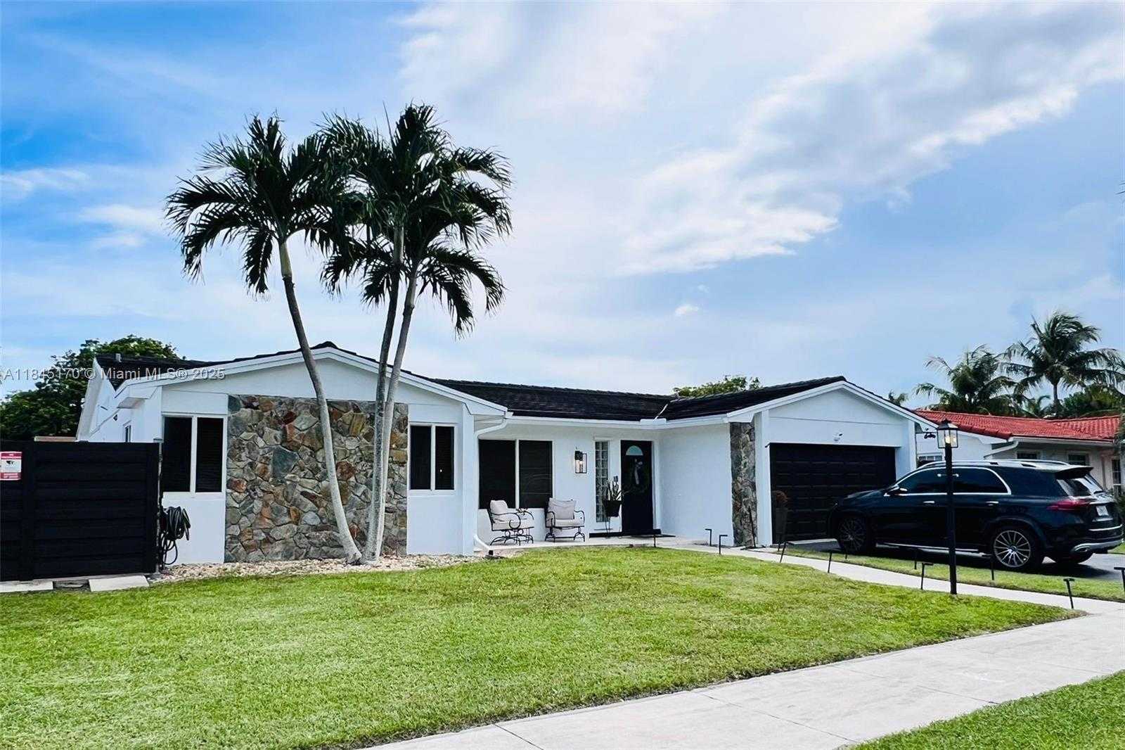 Small Image of 8040 SOUTH WEST 196TH, Cutler Bay Number 3
