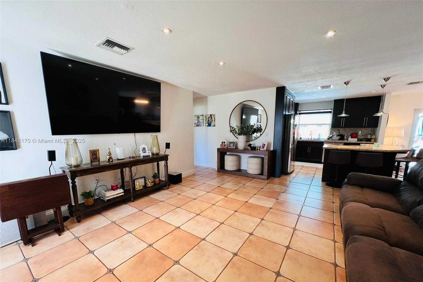 Small Image of 8040 SOUTH WEST 196TH, Cutler Bay Number 4