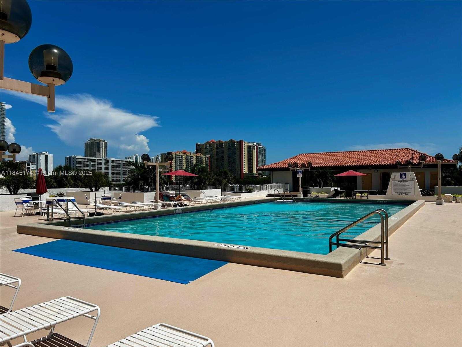 Small Image of 290 174TH ST #1415, Sunny Isles Beach Number 16