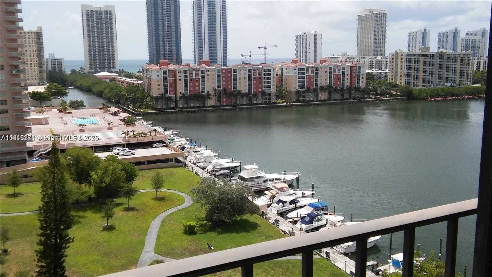 Small Image of 290 174TH ST #1415, Sunny Isles Beach Number 3