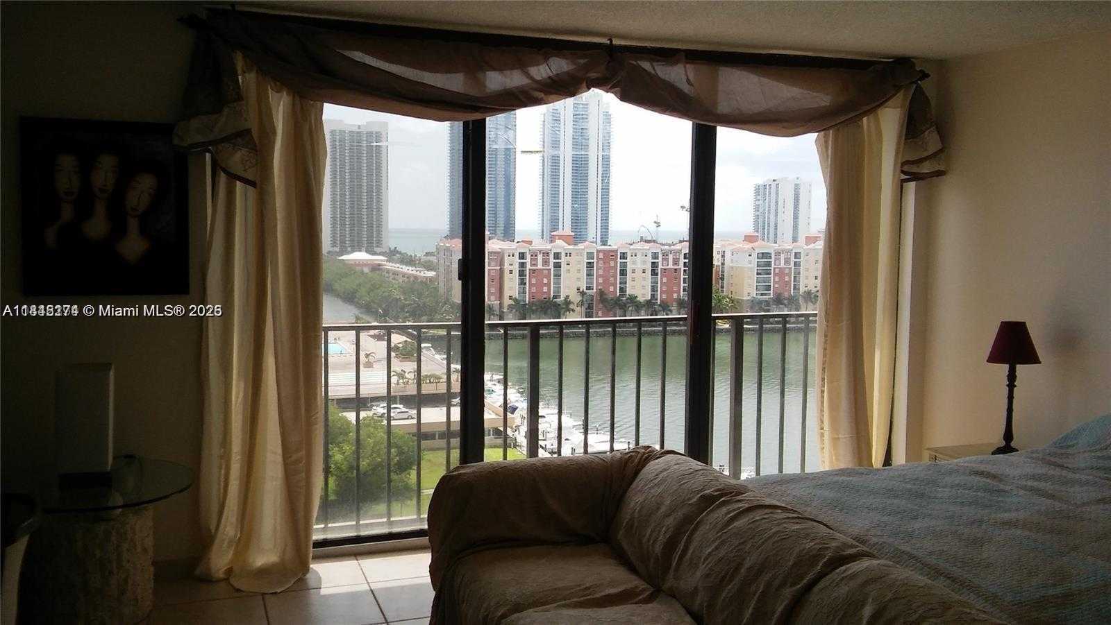 Small Image of 290 174TH ST #1415, Sunny Isles Beach Number 5