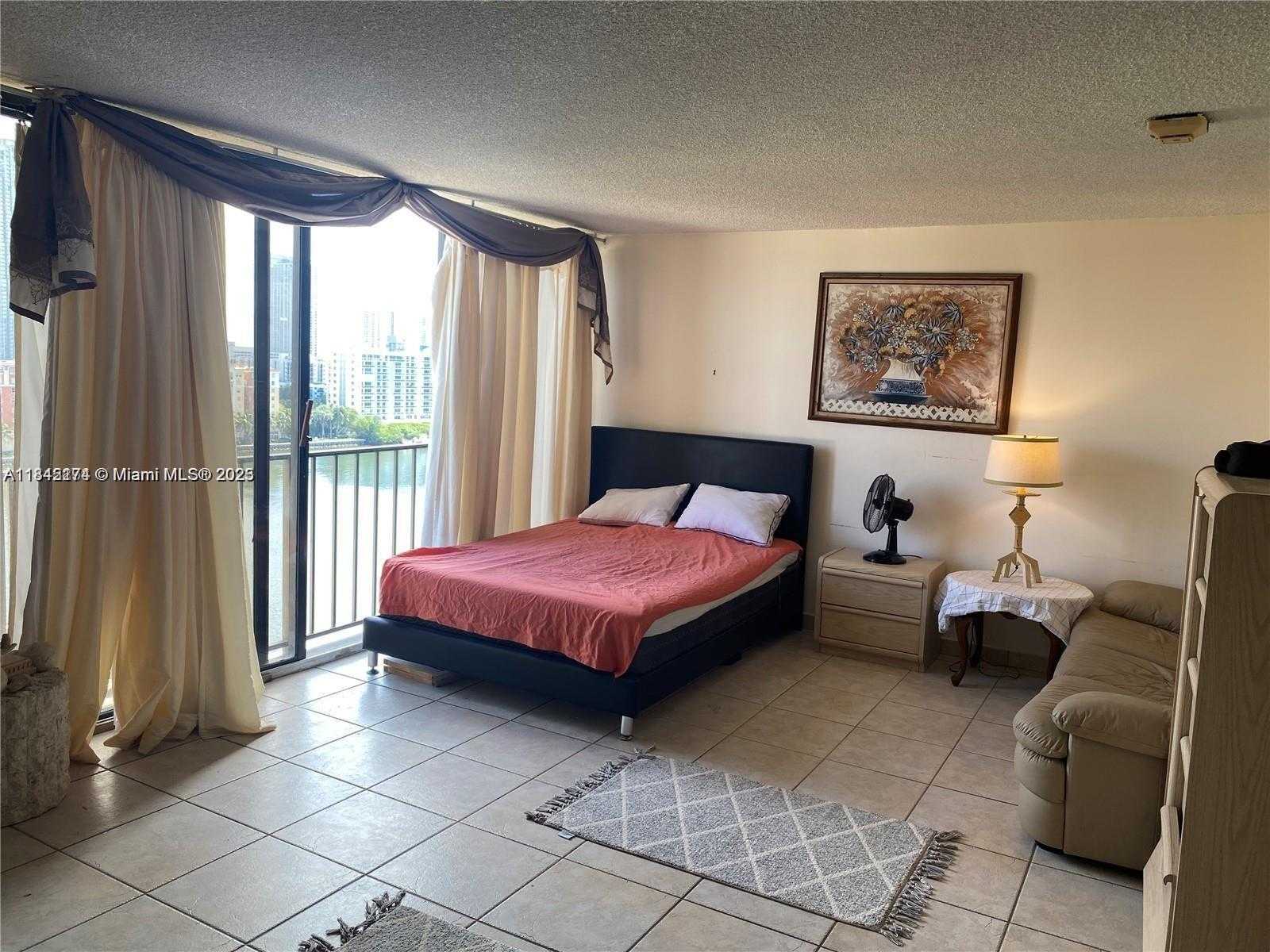 Small Image of 290 174TH ST #1415, Sunny Isles Beach Number 6