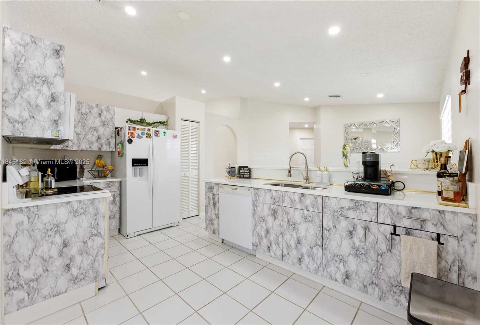 Small Image of 12340 SOUTH WEST 144TH TER, Miami Number 16