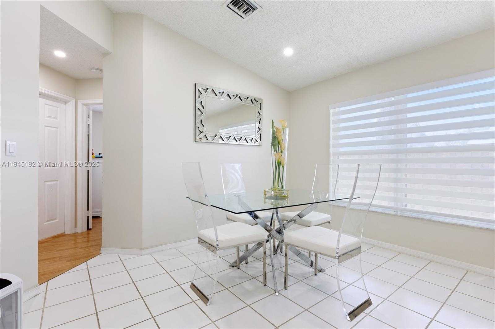 Small Image of 12340 SOUTH WEST 144TH TER, Miami Number 19