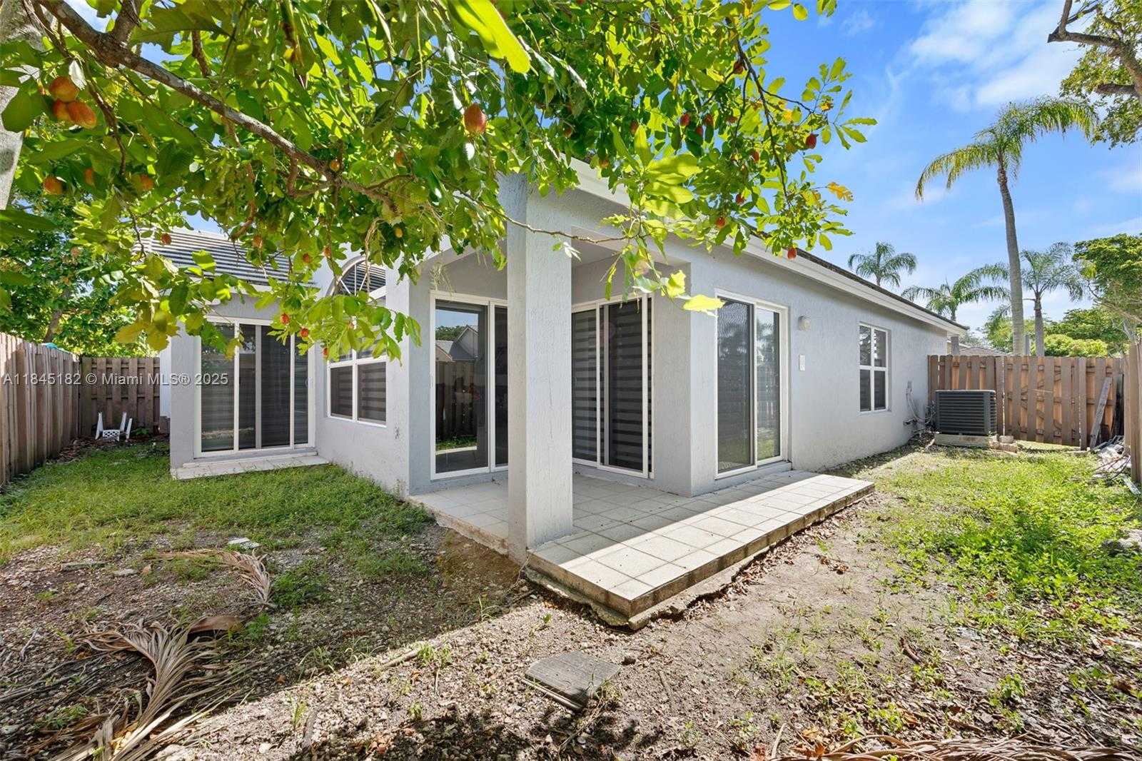 Small Image of 12340 SOUTH WEST 144TH TER, Miami Number 23