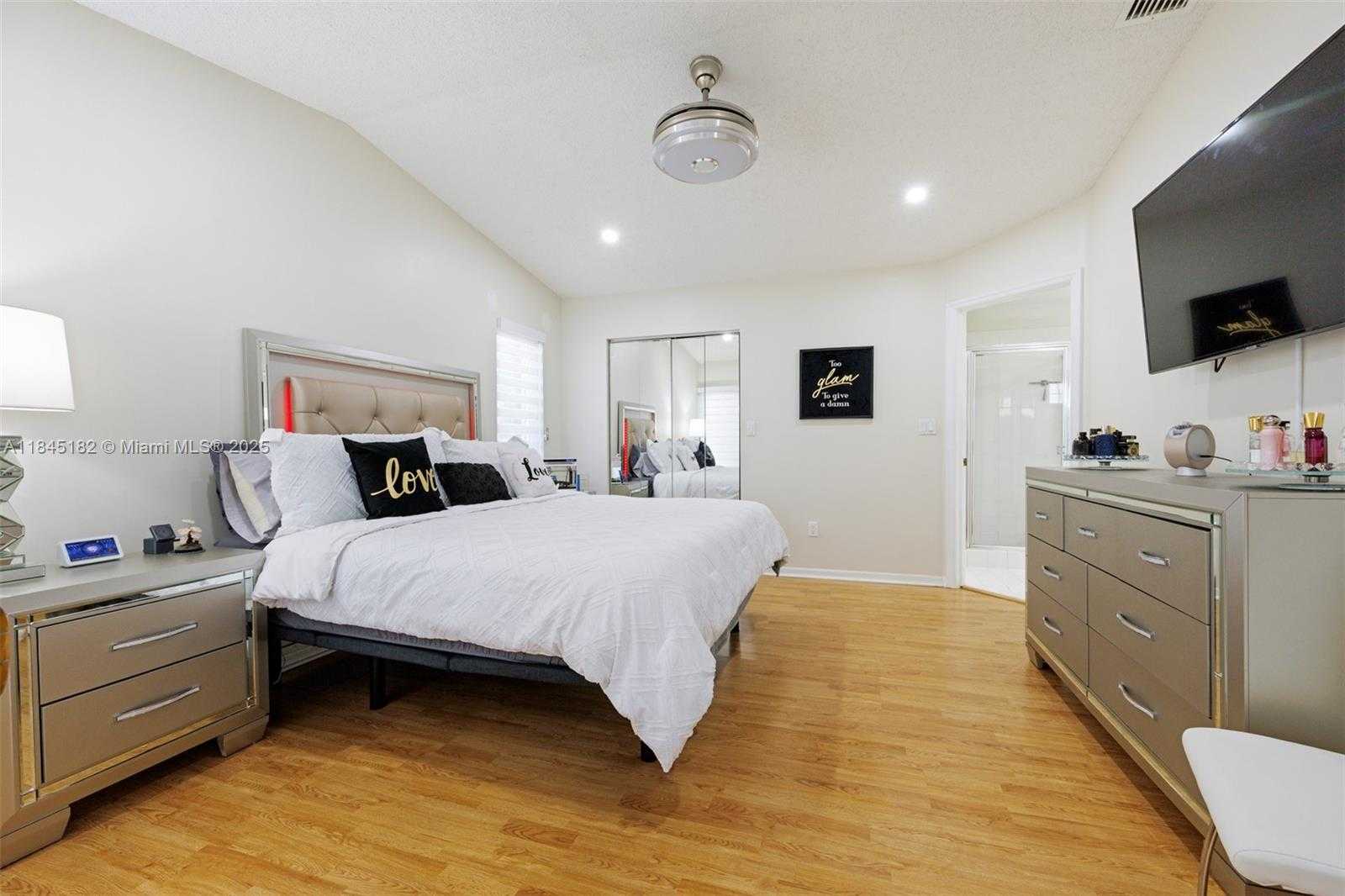 Small Image of 12340 SOUTH WEST 144TH TER, Miami Number 7