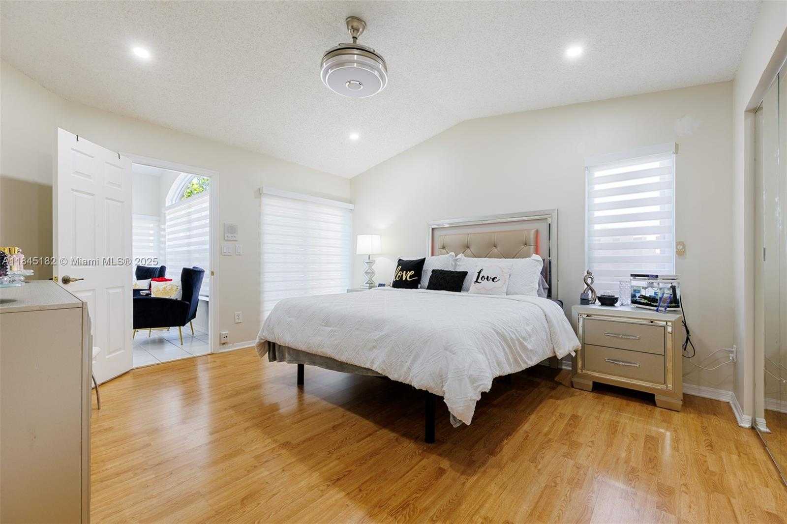 Small Image of 12340 SOUTH WEST 144TH TER, Miami Number 8