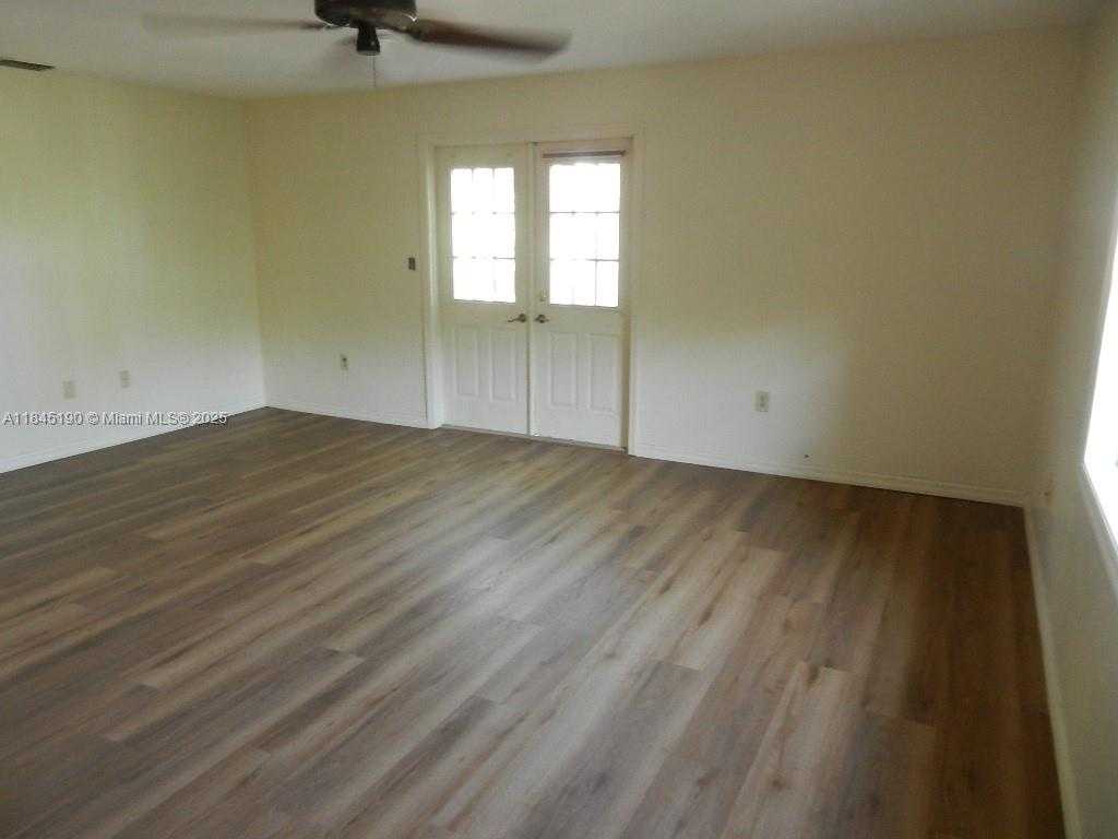 Small Image of Homestead Number 24