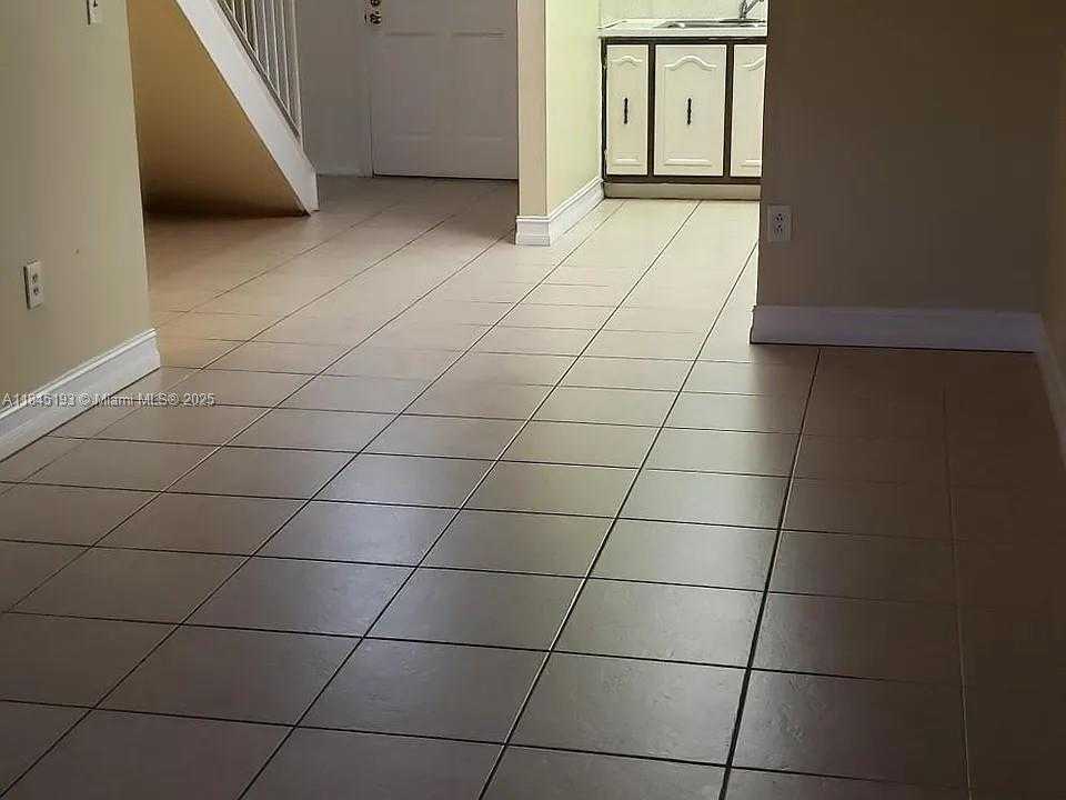 Small Image of 9355 FONTAINEBLEAU BLVD #C212, Miami Number 18