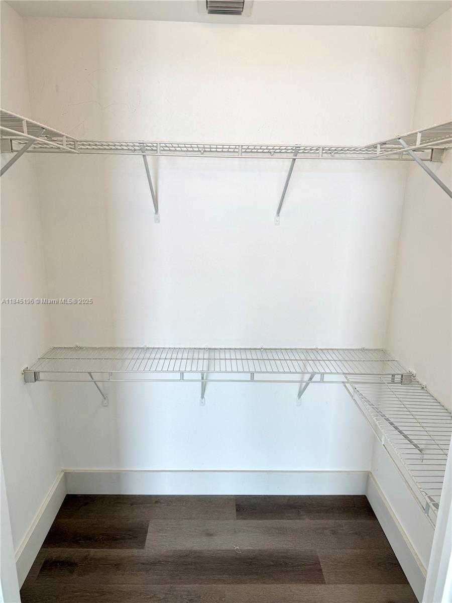 Small Image of 50 BISCAYNE BLVD #4803, Miami Number 6