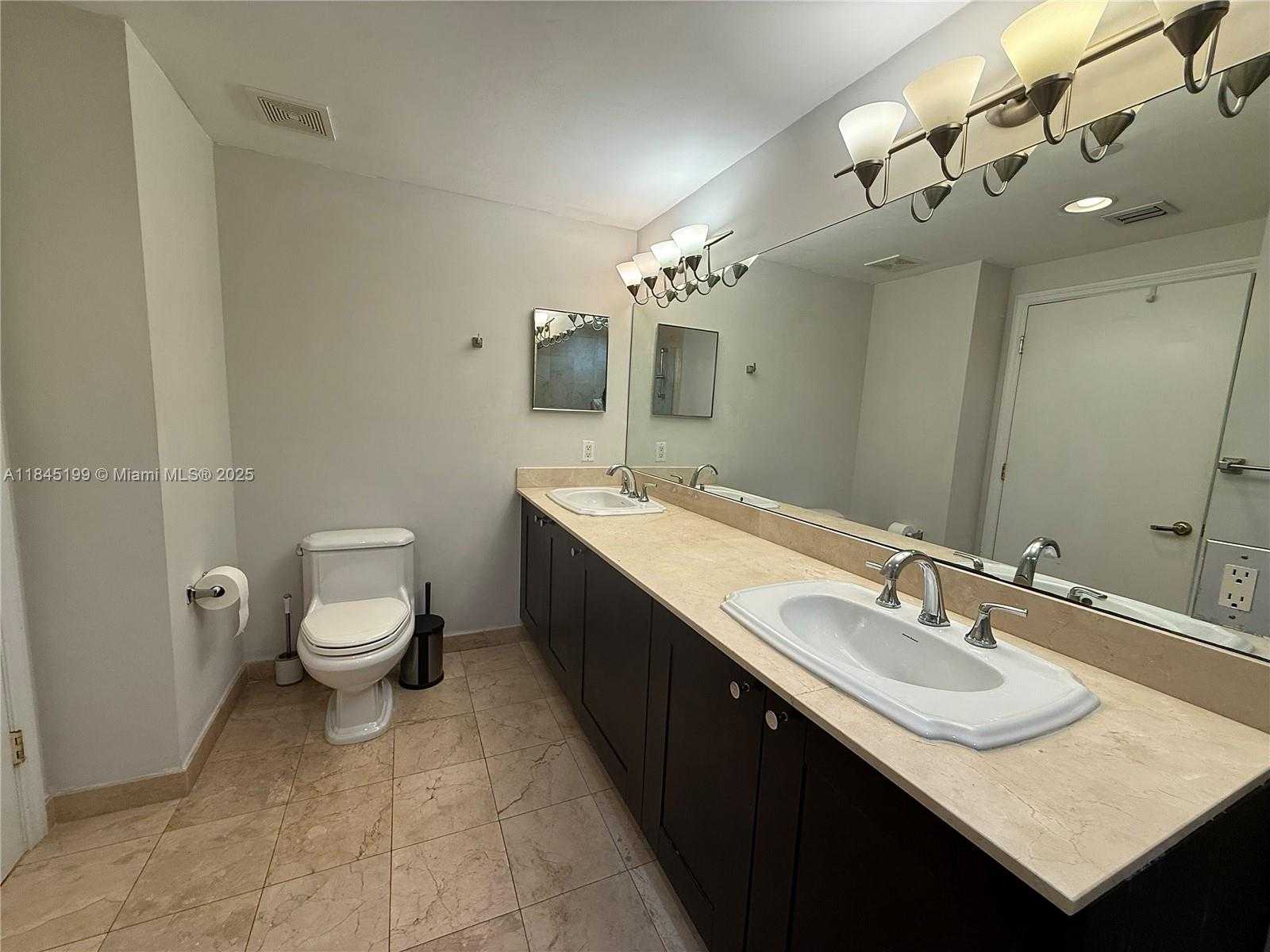 Small Image of 4100 SALZEDO ST #502, Coral Gables Number 17