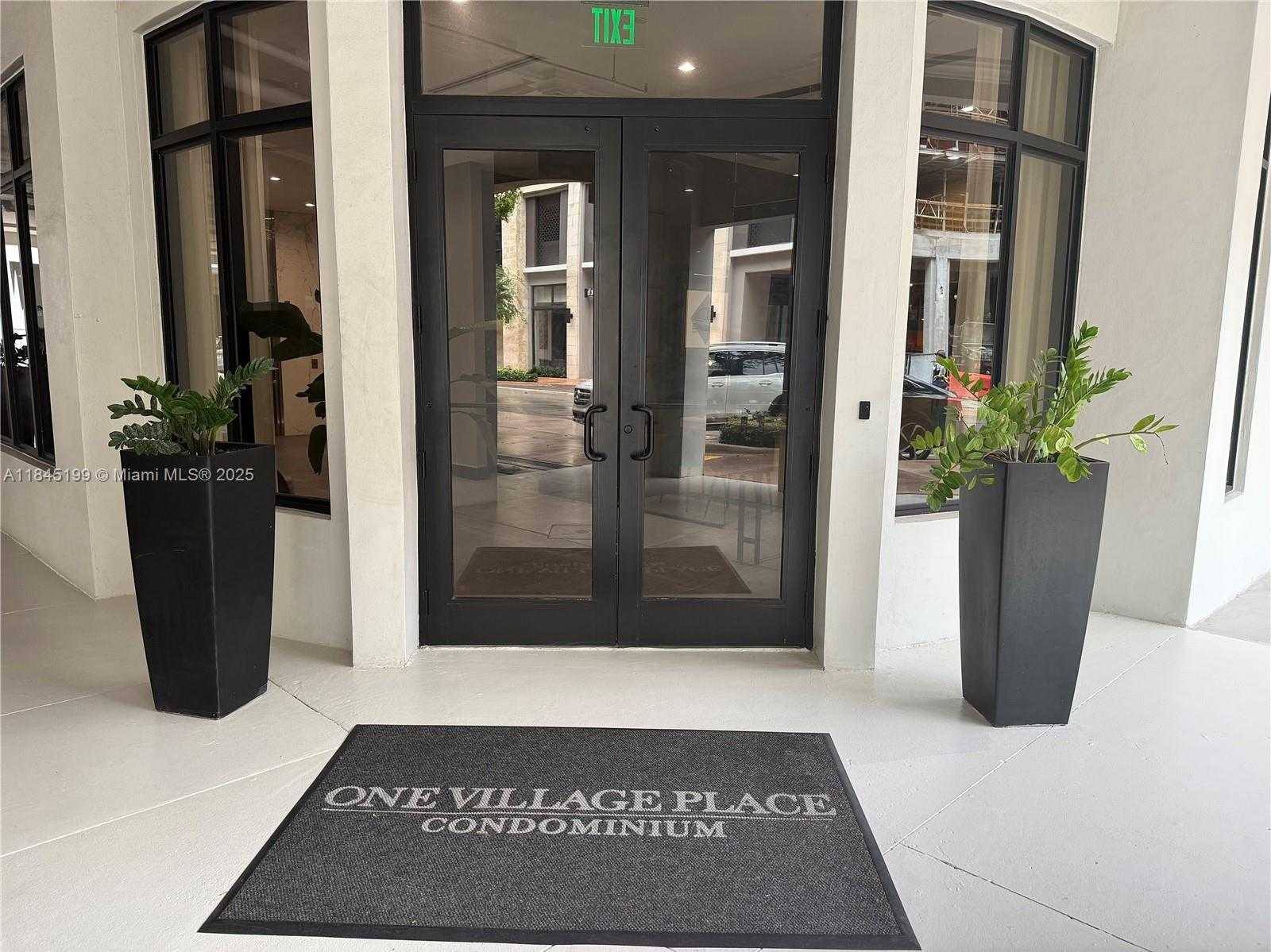 Small Image of 4100 SALZEDO ST #502, Coral Gables Number 25