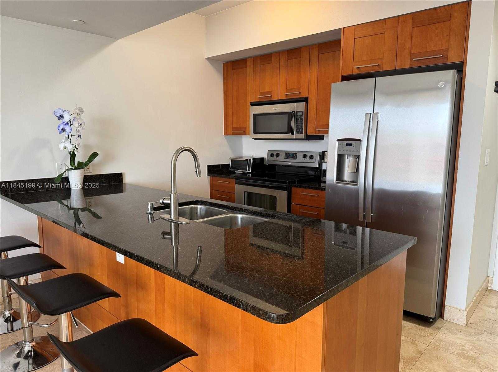 Small Image of 4100 SALZEDO ST #502, Coral Gables Number 3
