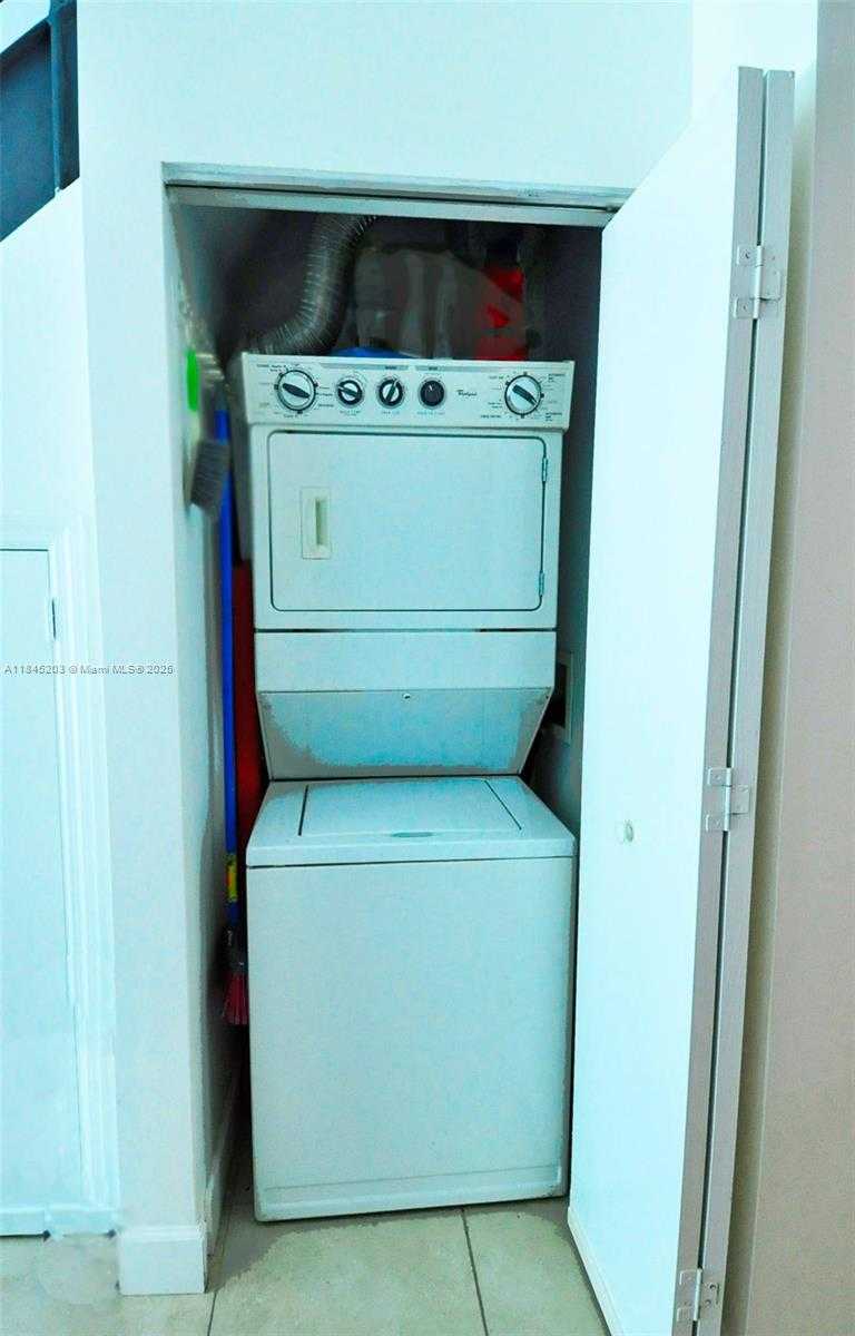 Small Image of 60 SOUTH WEST 13TH ST #1408, Miami Number 11