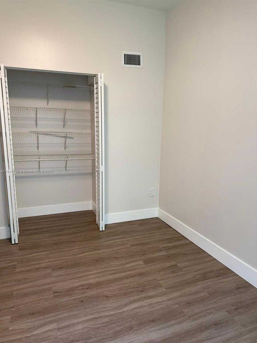 Small Image of 4630 NORTH WEST 102ND AVE #203-15, Doral Number 6