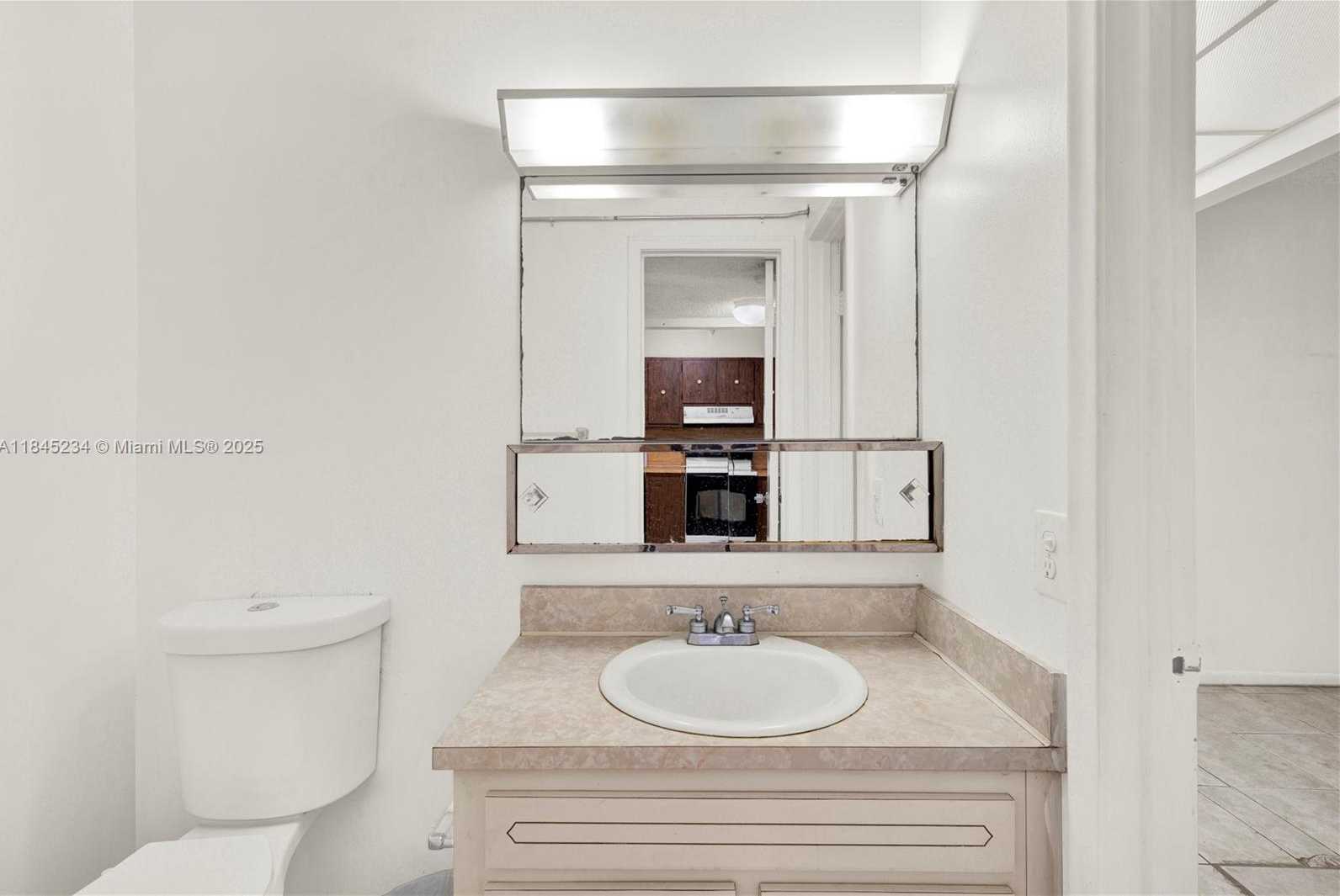 Small Image of 16750 NORTH EAST 10TH AVE #126, North Miami Beach Number 21