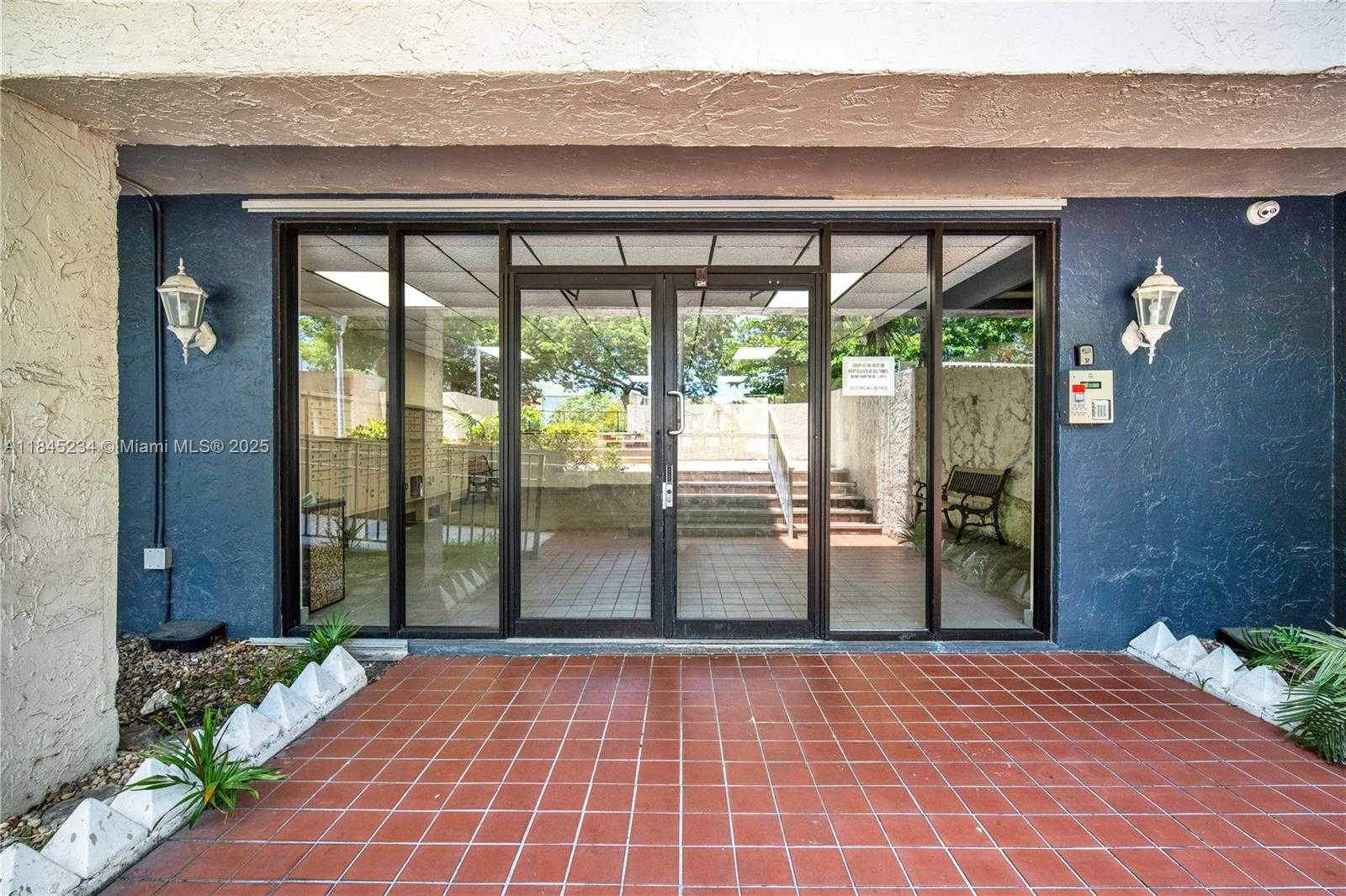 Small Image of 16750 NORTH EAST 10TH AVE #126, North Miami Beach Number 5