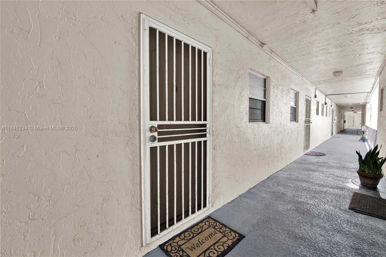 Small Image of 16750 NORTH EAST 10TH AVE #126, North Miami Beach Number 6