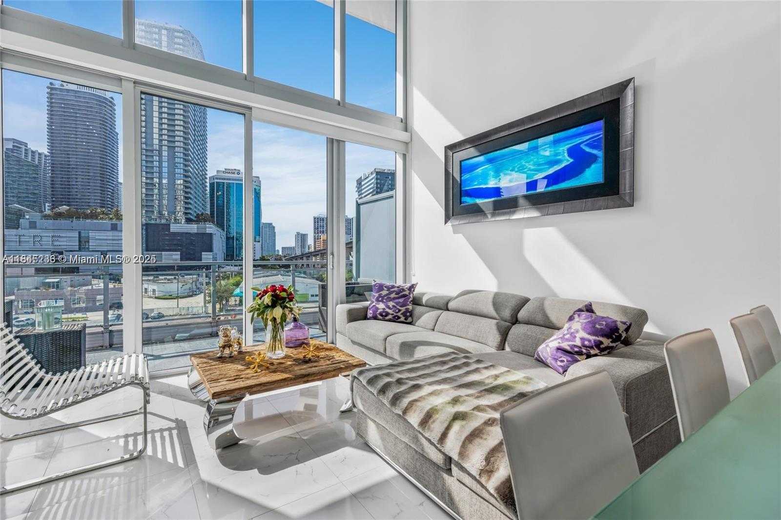 Small Image of 92 SOUTH WEST 3RD ST #504, Miami Number 19
