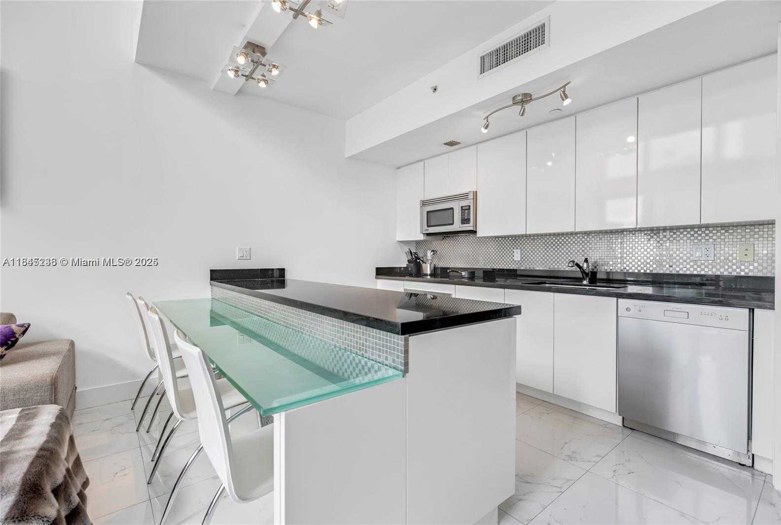 Small Image of 92 SOUTH WEST 3RD ST #504, Miami Number 3