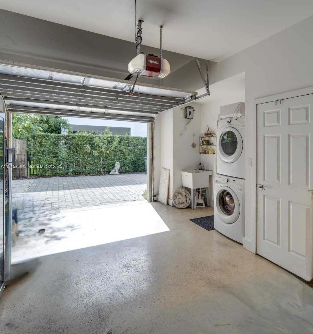Small Image of 106 FLORIDA AVE, Coral Gables Number 13