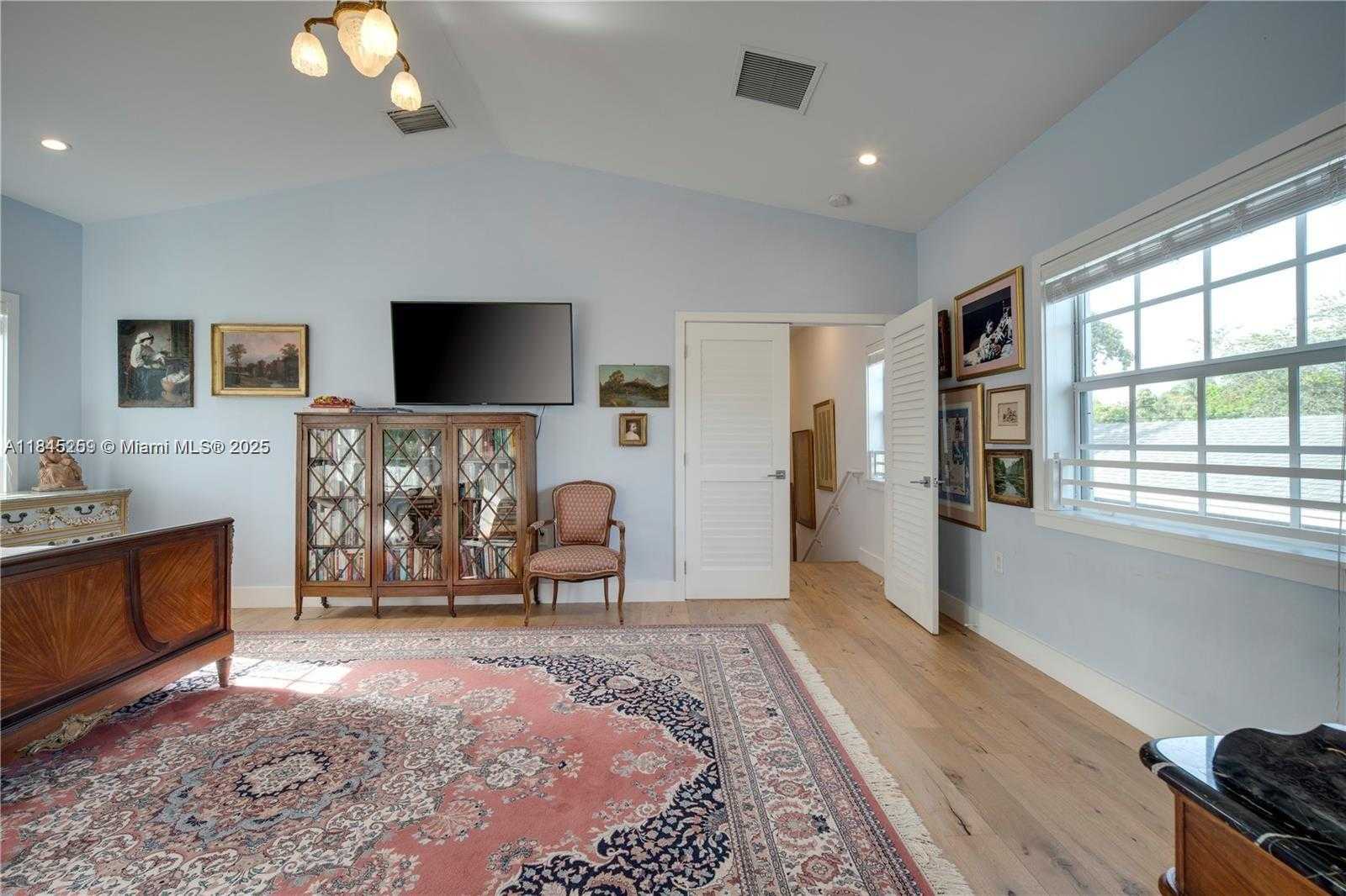 Small Image of 106 FLORIDA AVE, Coral Gables Number 22