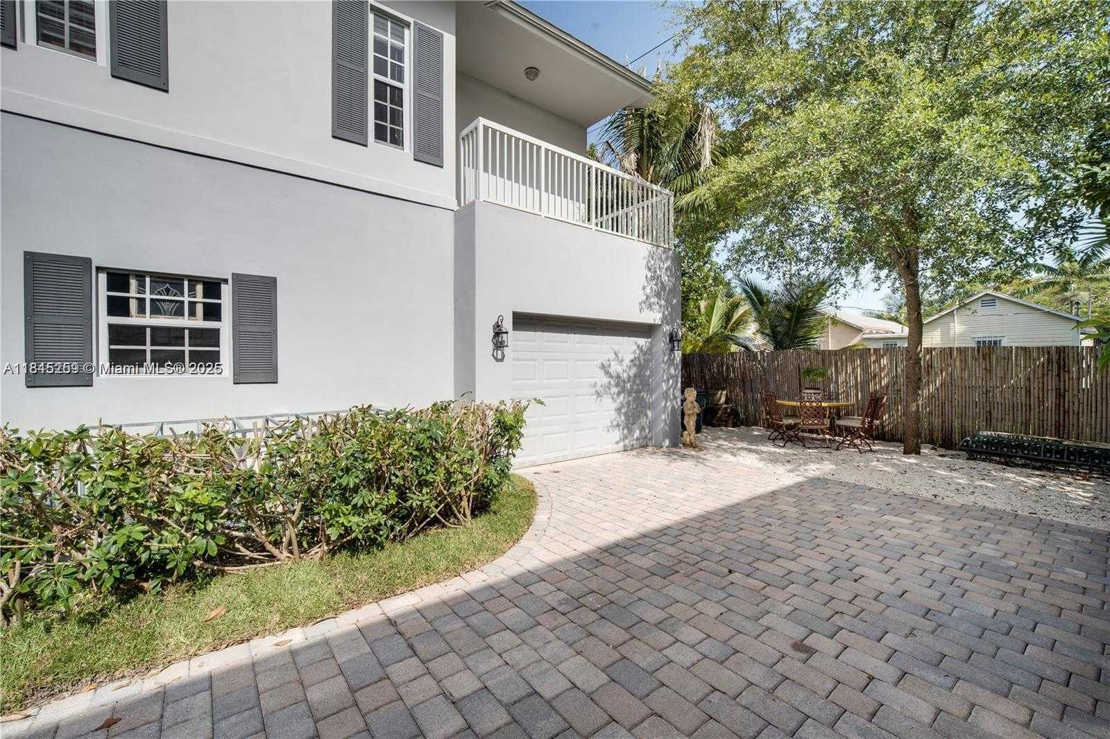 Small Image of 106 FLORIDA AVE, Coral Gables Number 4