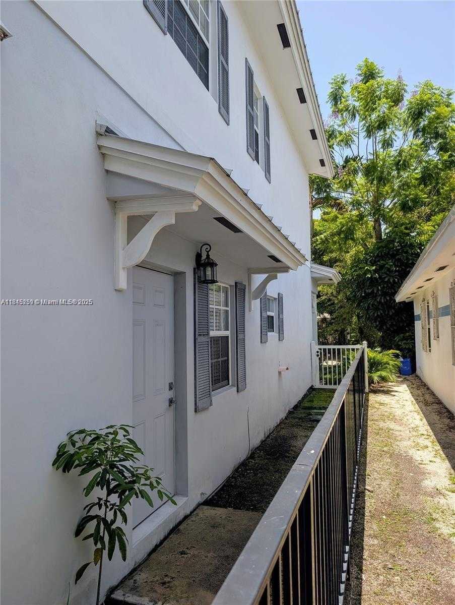 Small Image of 106 FLORIDA AVE, Coral Gables Number 6