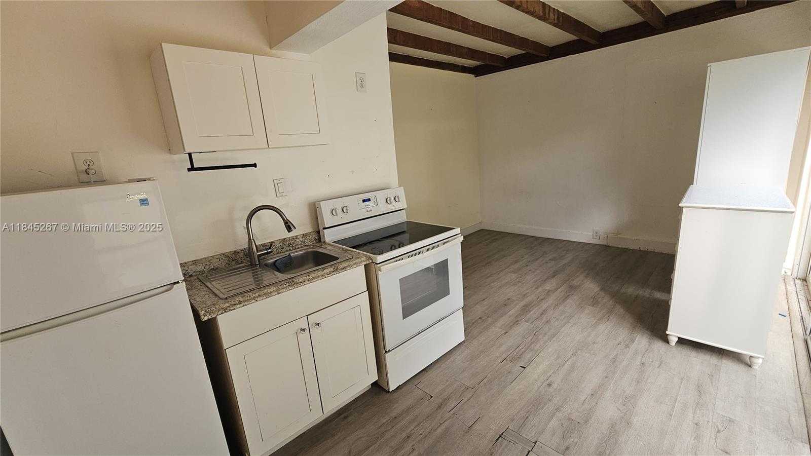 Small Image of 1836 ROOSEVELT ST #2, Hollywood Number 1