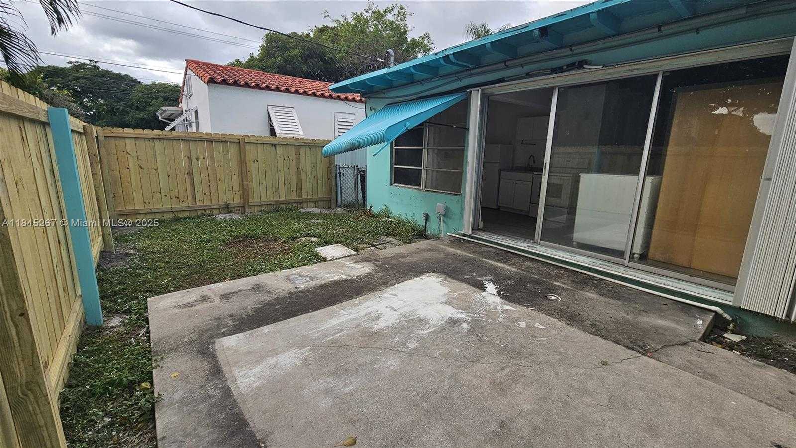 Small Image of 1836 ROOSEVELT ST #2, Hollywood Number 26