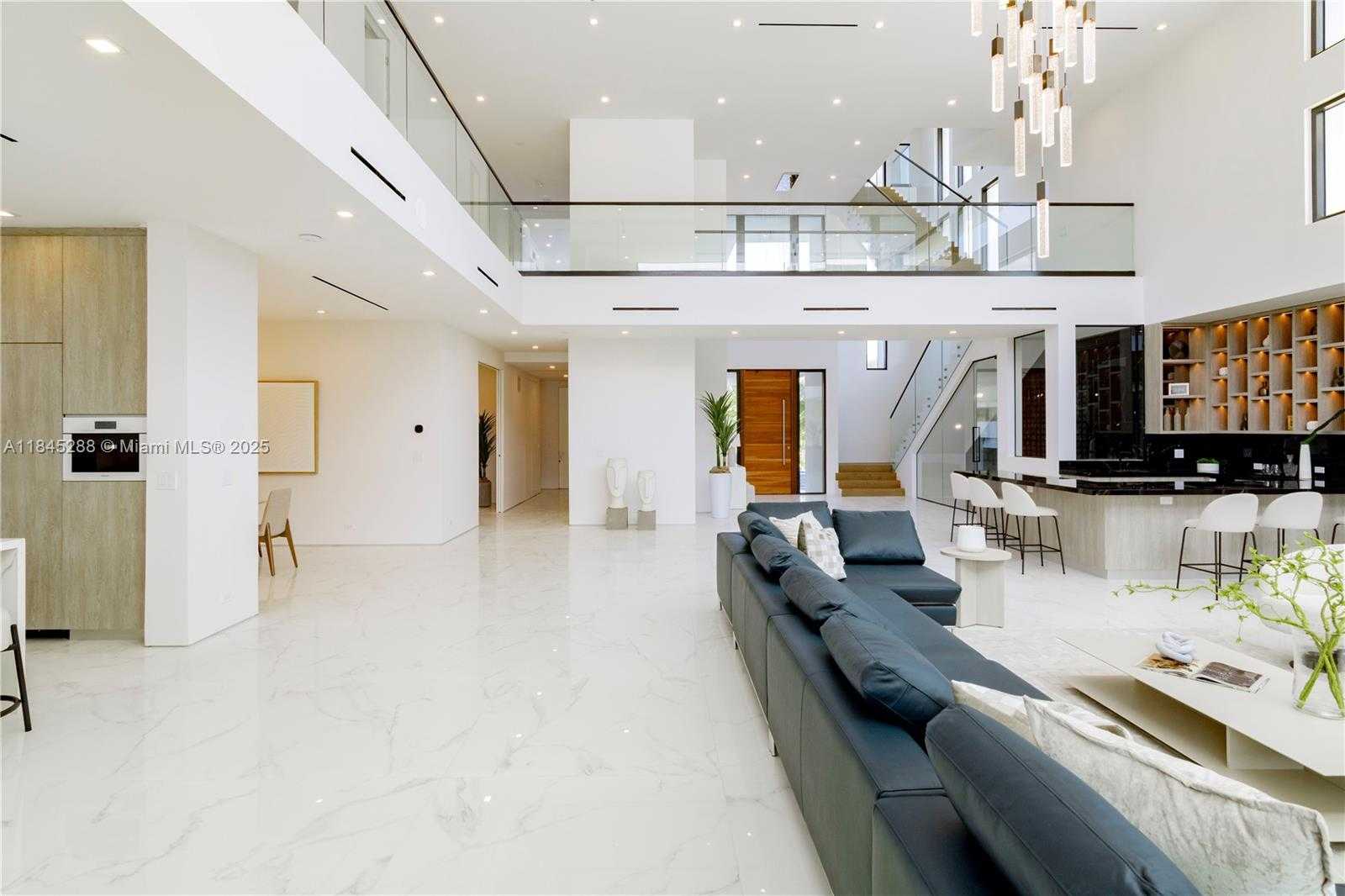 Small Image of 1248 NORTH EAST 89TH ST, Miami Number 16